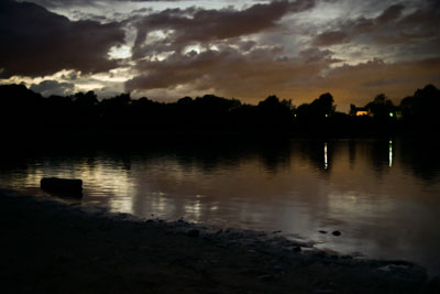 Ealrswood Lakes at Dusk